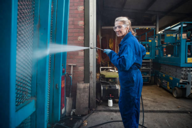 Best Roof Pressure Washing  in Saline, MI
