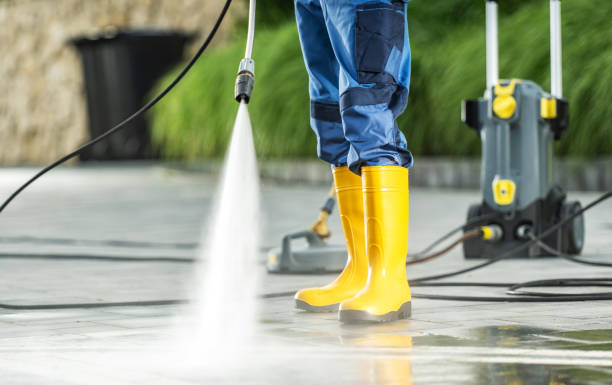 Best Commercial Pressure Washing  in Saline, MI